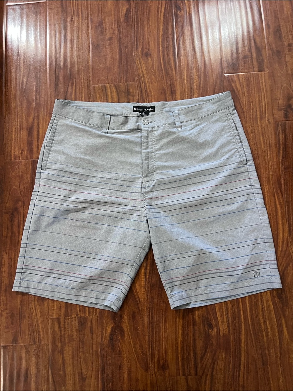 Travis Mathew Gray Striped Golf Shorts size 42